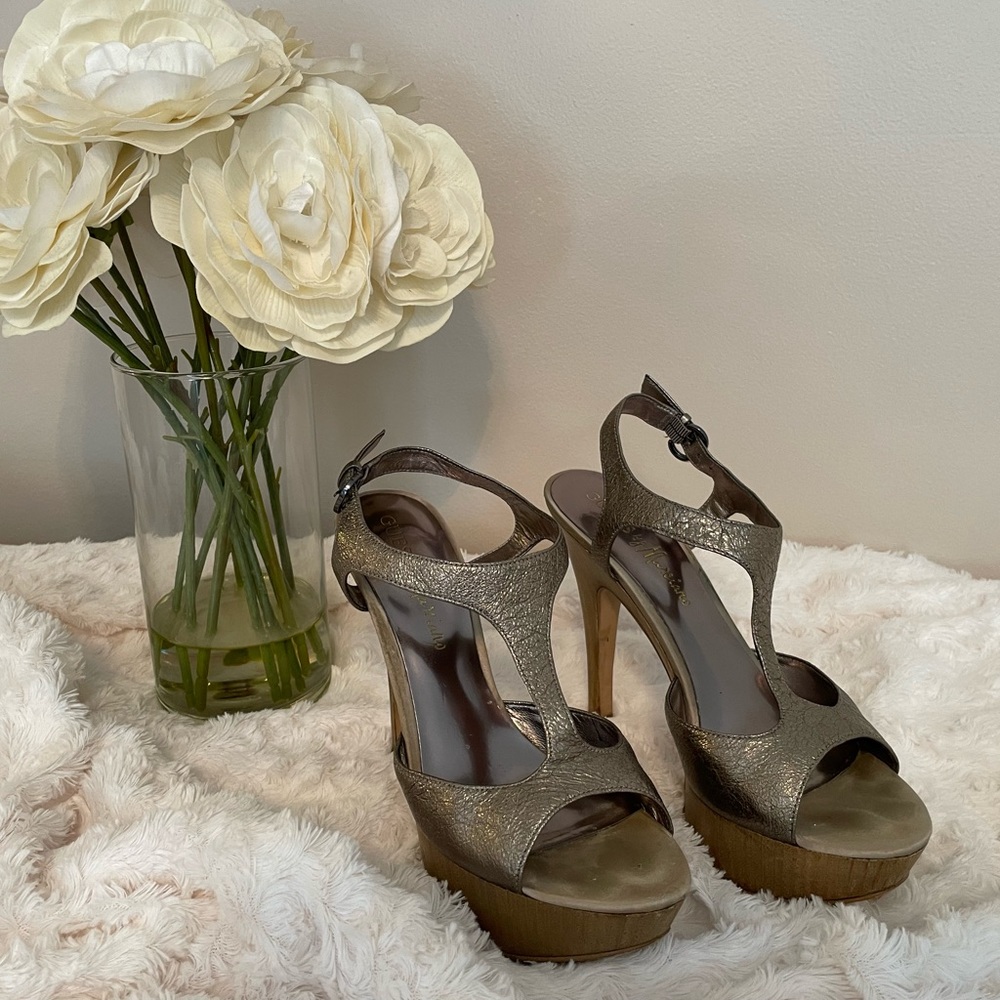 GUESS by Marciano